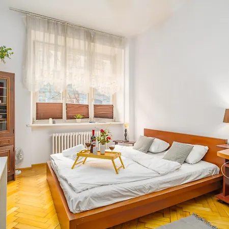 Batorego - Old Town Nearby - By Rentujemy Apartman